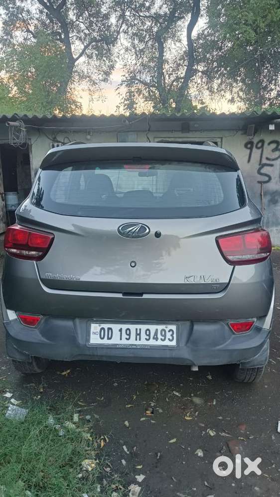 Mahindra Kuv 100 2017