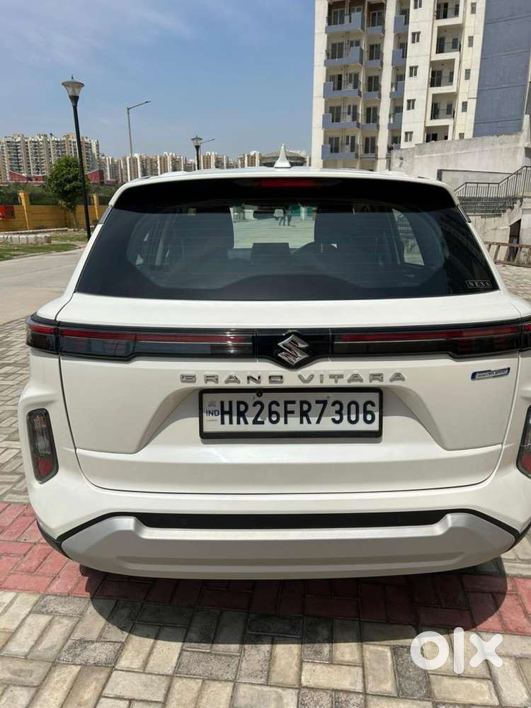 Maruti Suzuki Grand Vitara 2025 Petrol 9700 Km Driven
