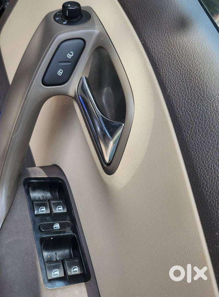 Volkswagen Vento Petrol Highline, 2011, Petrol