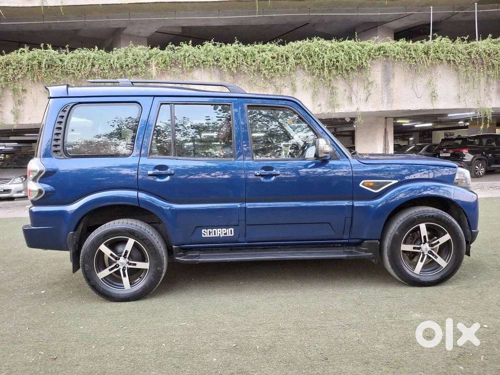 Mahindra Scorpio S6 Plus, 2016