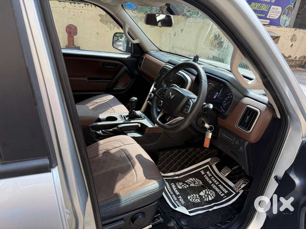 Mahindra Scorpio N Z4 Petrol Mt 7 Str, 2023, Petrol