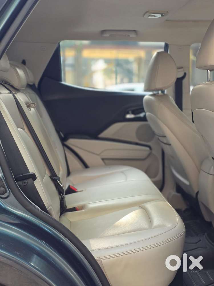 Mahindra Xuv300 W8 Option, 2019, Petrol