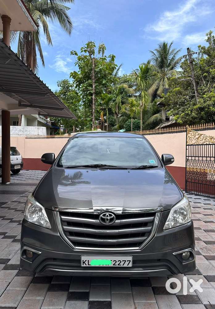 Toyota Innova 2012 Diesel Well Maintained