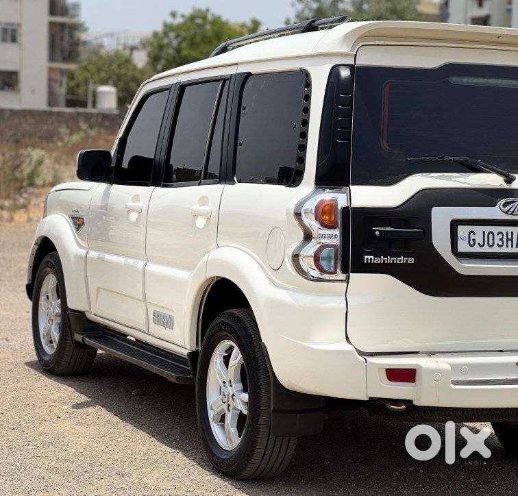 Mahindra Scorpio S10, 2014, Diesel