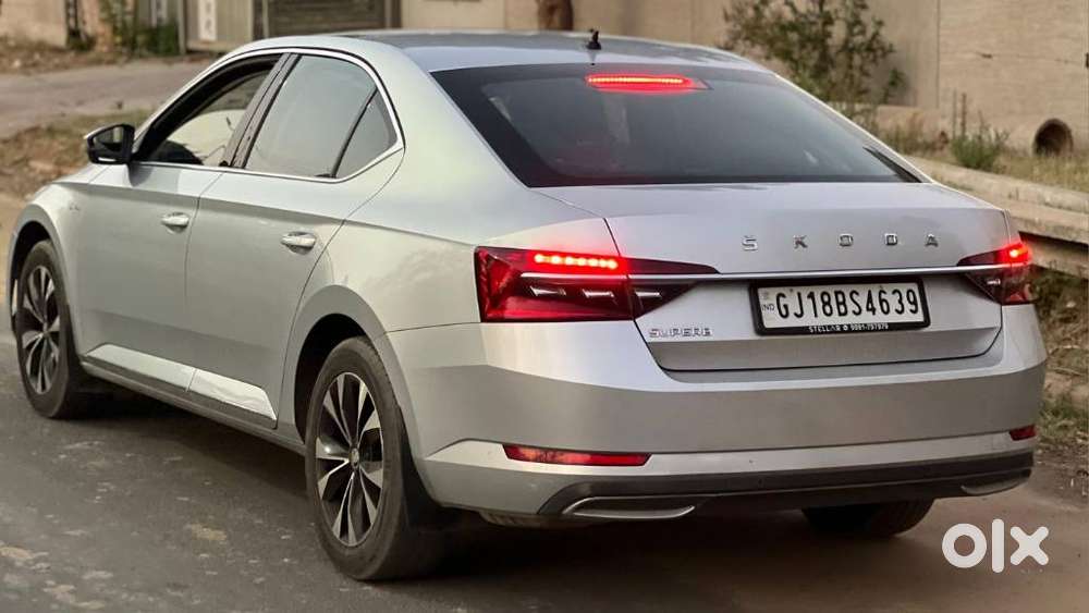 Skoda Superb 2.0 L&k Tsi At, 2023, Petrol