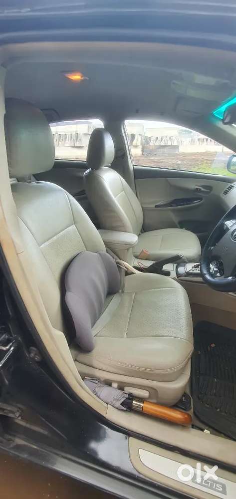 Toyota Corolla Altis 2011 Petrol Automatic