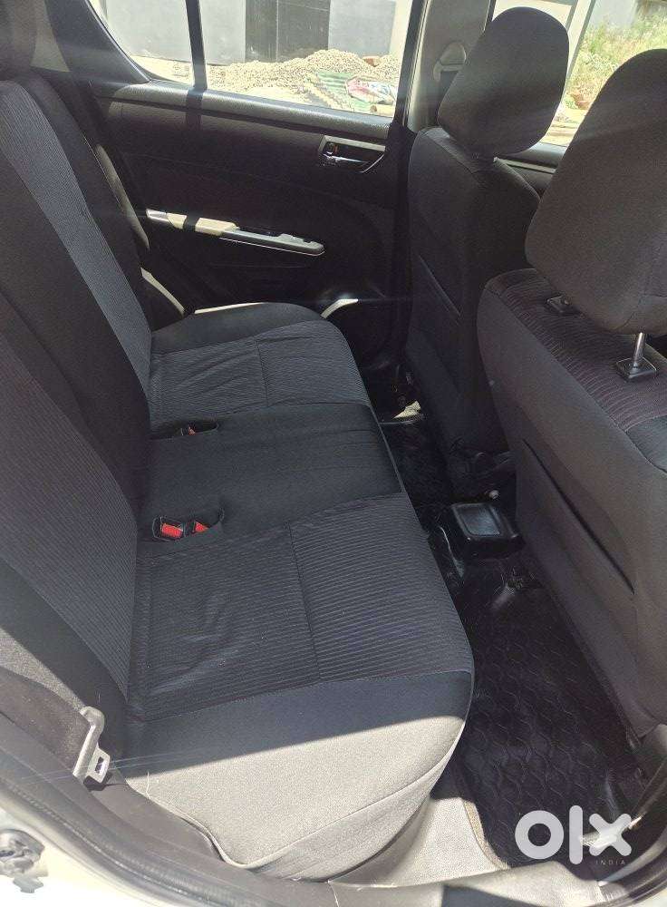 Maruti Suzuki Swift Vxi Optional, 2016, Petrol
