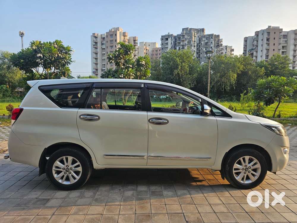 Toyota Innova Crysta 2.4 V, 2017, Diesel