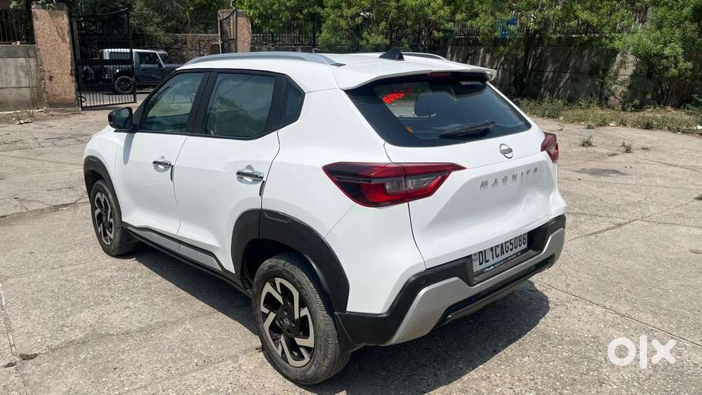 Nissan Magnite 1.0 Xv Premium, 2023, Petrol
