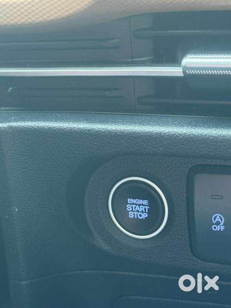 Hyundai Alcazar Platinum, 2025, Petrol