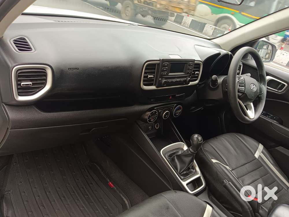 Hyundai Venue 1.2 S (o), 2020, Petrol