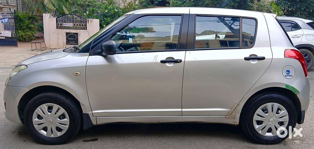 Maruti Suzuki Swift Vxi + Manual, 2010, Petrol