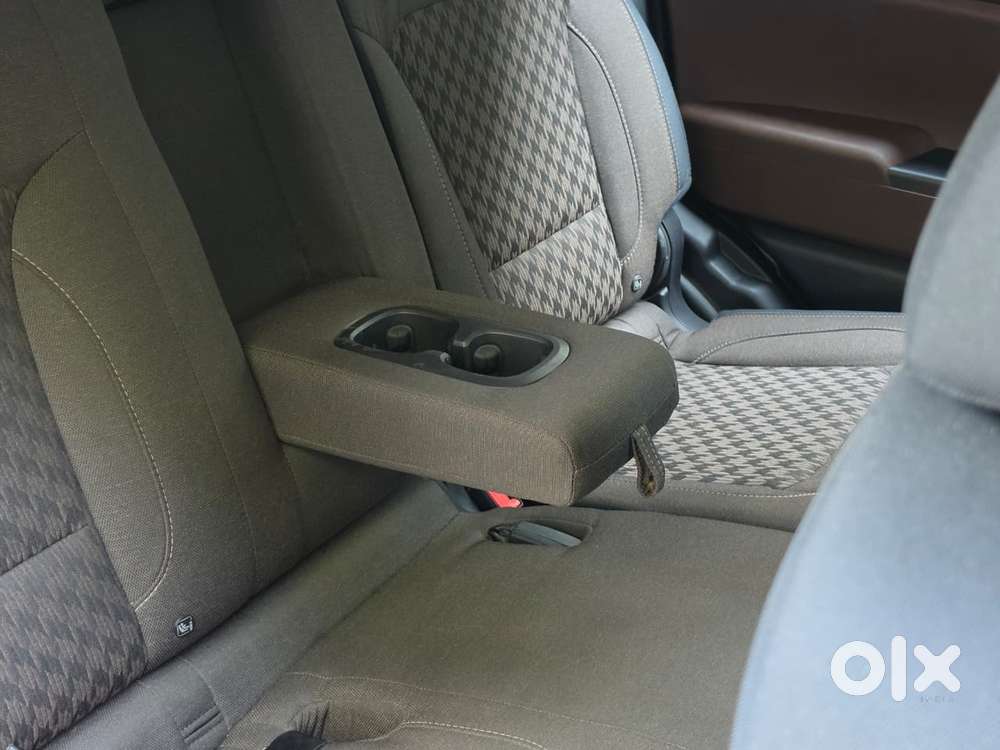 Mahindra Scorpio-n 2.0 Z4 Petrol At 7 Str, 2024, Petrol