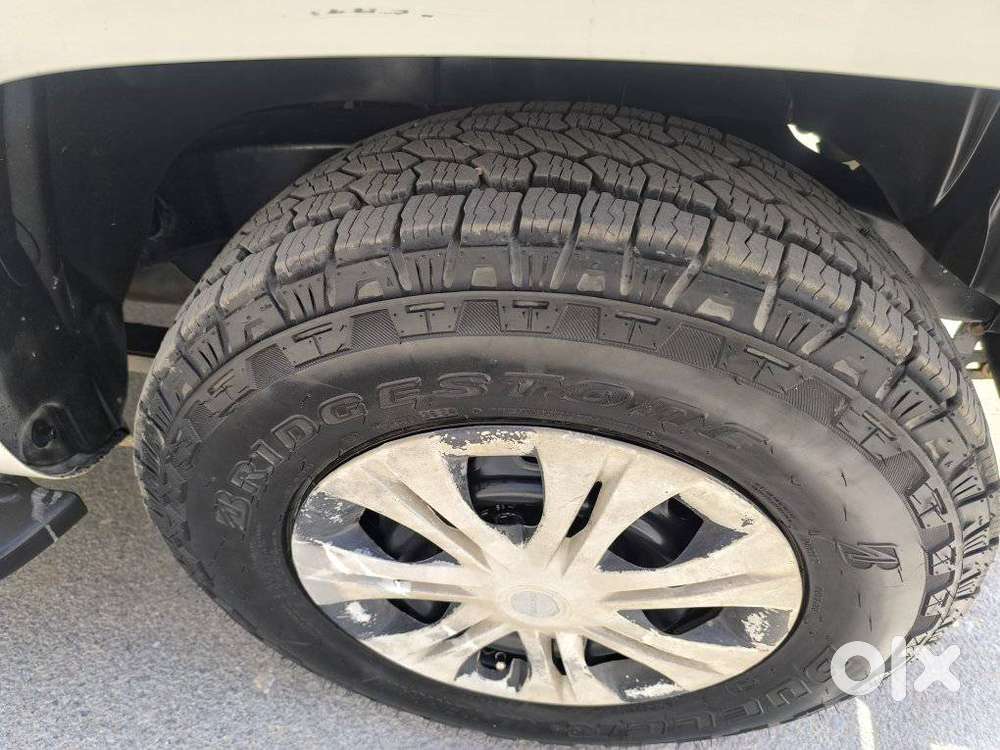 Mahindra Tuv 300 T6 Plus, 2017, Diesel