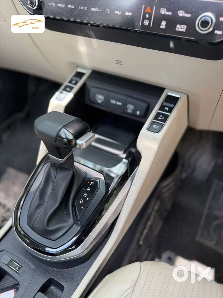 Kia Carens Clavis Ev Htk+, 2025, Petrol