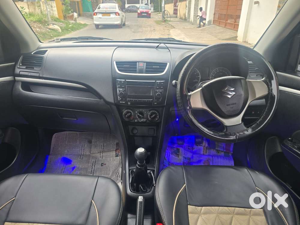 Maruti Suzuki Swift Vxi + Manual, 2017, Petrol