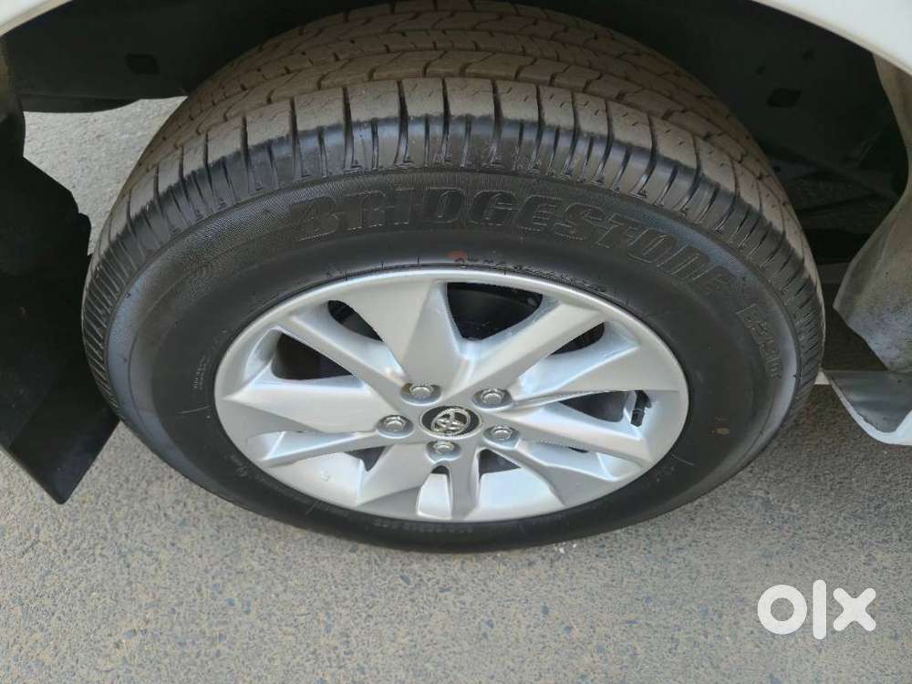 Toyota Innova Crysta 2.4 G Mt 8s, 2016, Diesel
