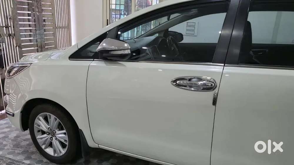 Toyota Innova Crysta Diesel 2016