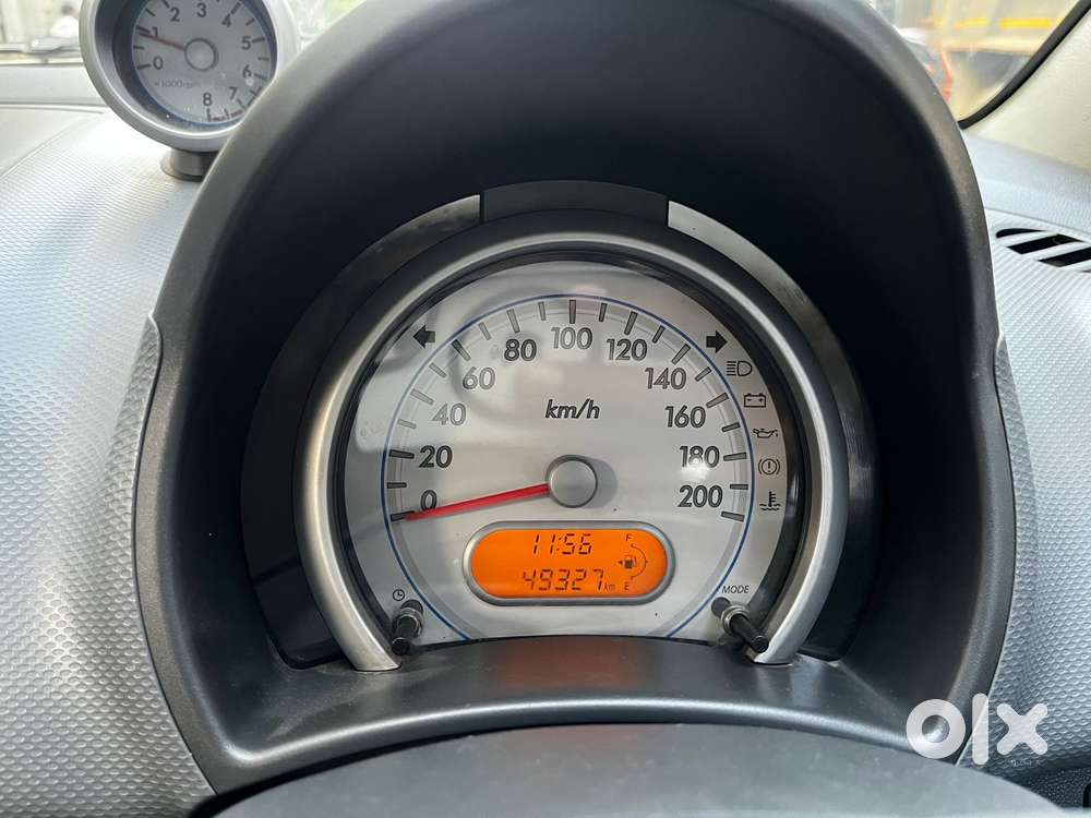 Maruti Suzuki Ritz Vxi, 2011, Petrol