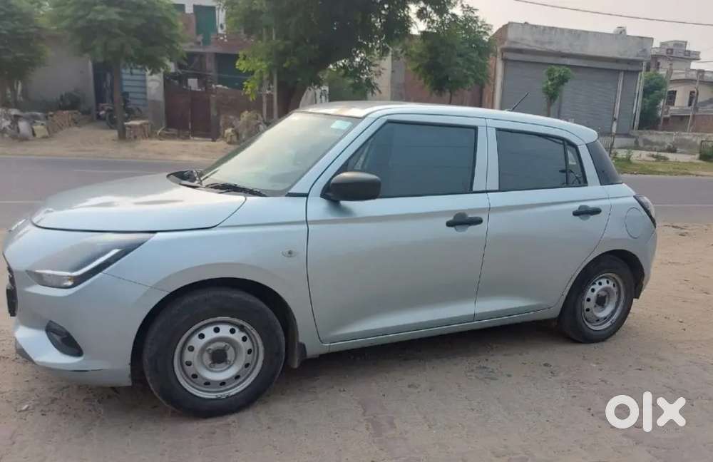 Swift Lxi ( Silver) December 2024 ( 5 Year Extend Warranty)