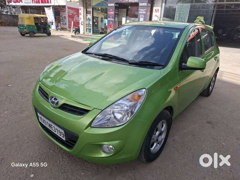 Hyundai I20 2009-2011 1.4 Asta (at), 2010, Petrol