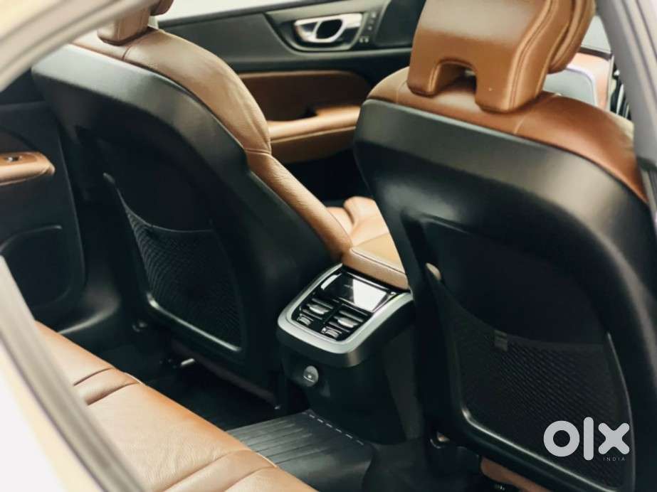 Volvo S60 T4 Inscription, 2023, Petrol