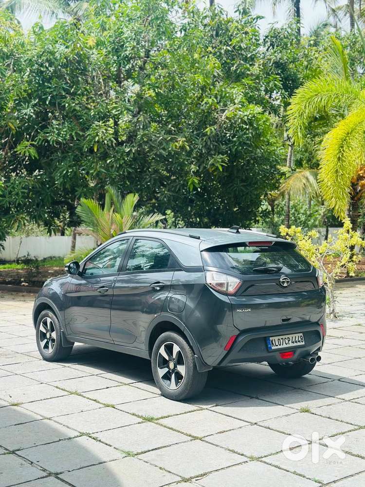 Tata Nexon 1.2 Revotron Xza Plus, 2018, Petrol