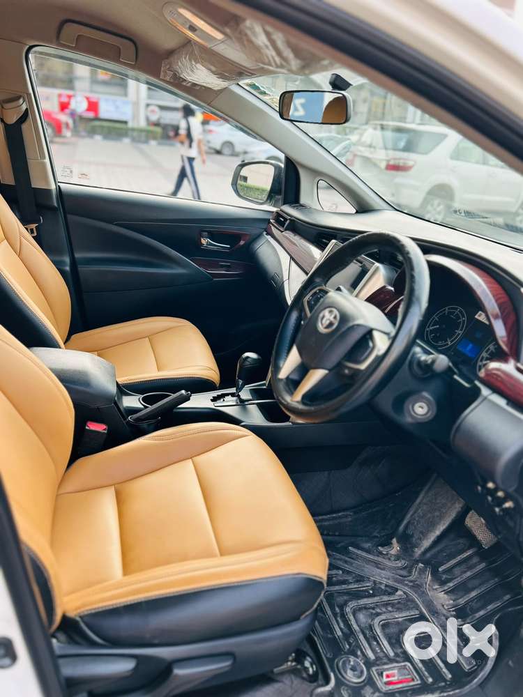 Toyota Innova Crysta 2.4 G Mt, 2020, Diesel