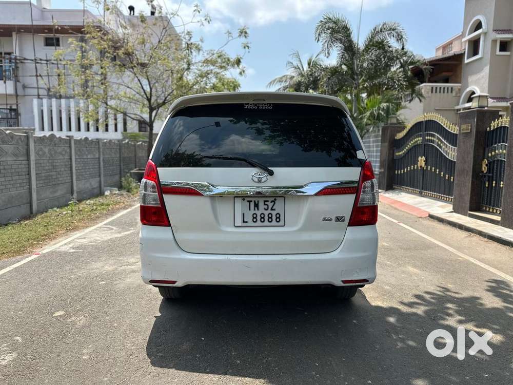 Toyota Innova 2004-2011 2.5 V Diesel 8-seater, 2014, Diesel