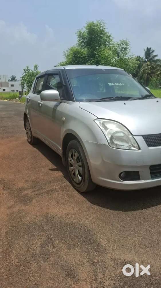 Maruthi Suzuki Swift Vxi