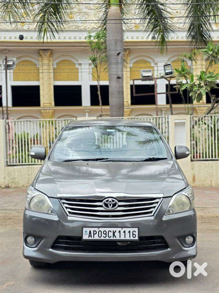 Toyota Innova 2.5 Vx 7 Seater Bs Iv, 2012, Diesel