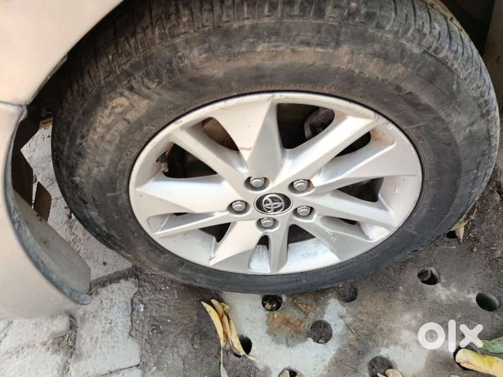 Toyota Innova Crysta 2.4 G Mt, 2017, Diesel