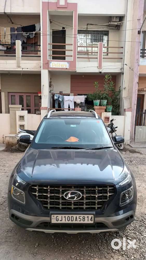 Hyundai Venue 2019 Diesel 45000 Km Driven