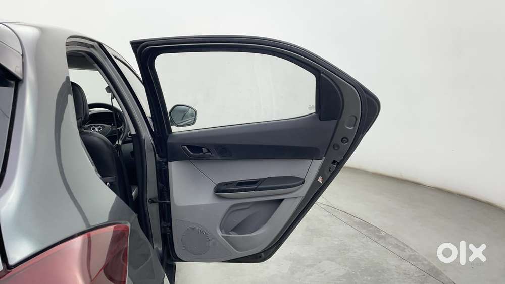 Tata Tiago Xza, 2021, Petrol