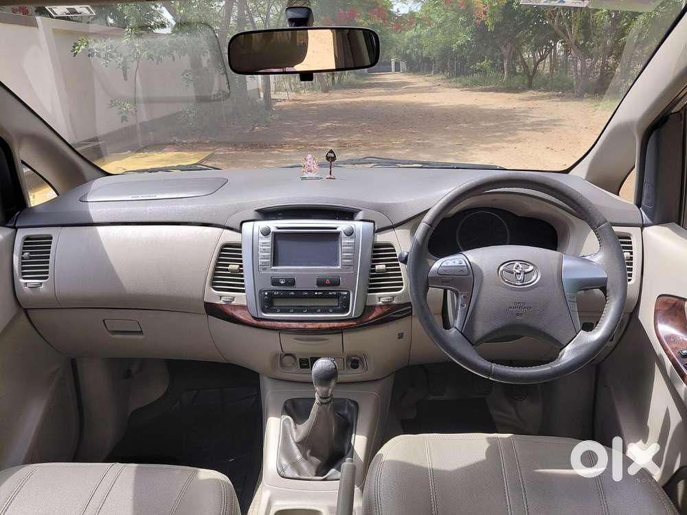 Toyota Innova 2.5 Ev (diesel) Ps 7 Seater Bs Iv, 2014, Diesel