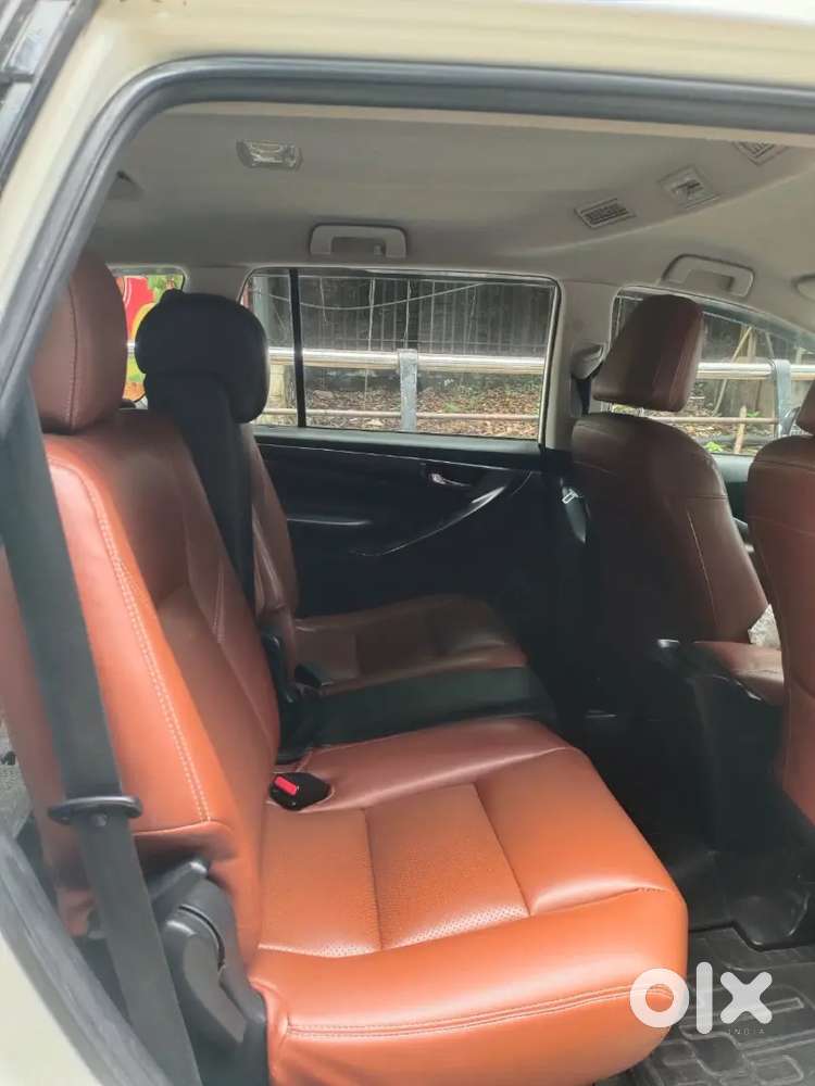 Toyota Innova Crysta 2019 Diesel 290000 Km Driven