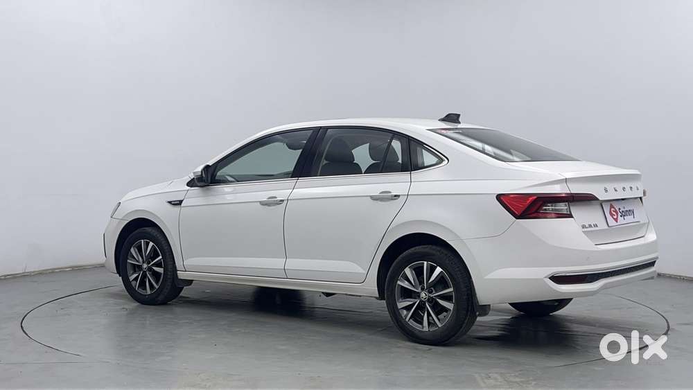 Skoda Slavia Style 1.0l Tsi Mt, 2022, Petrol