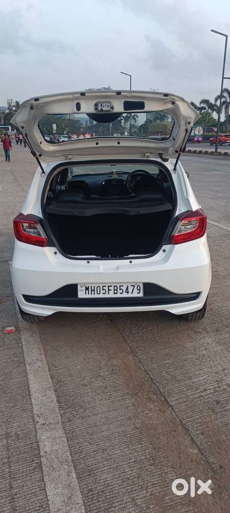 Tata Tiago 1.2 Revotron Xza, 2023, Cng & Hybrids