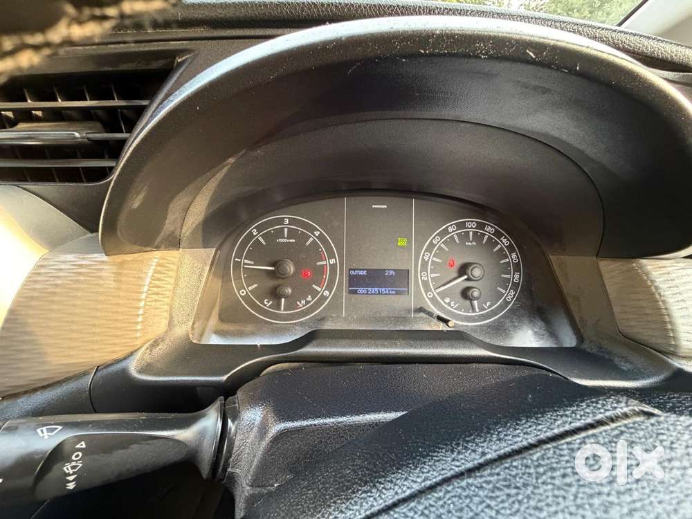 Toyota Innova Crysta 2.4 G Mt 7 Str, 2019, Diesel