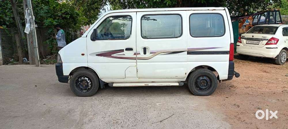 Maruti Suzuki Eeco 5 Str Ac(o) Cng, 2010, Petrol