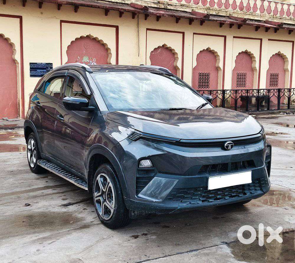 Tata Nexon Smart Plus1.2 Revotron Petrol 5 Mt, 2024, Cng & Hybrids