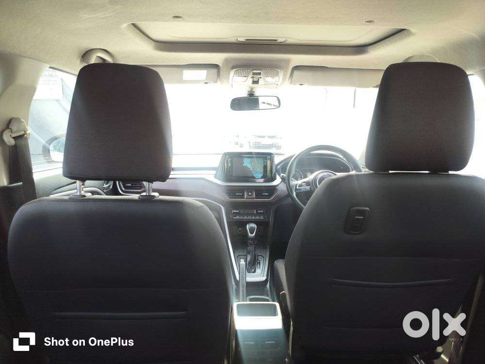 Maruti Suzuki Brezza 1.5 Zxi At Smart Hybrid, 2023, Petrol