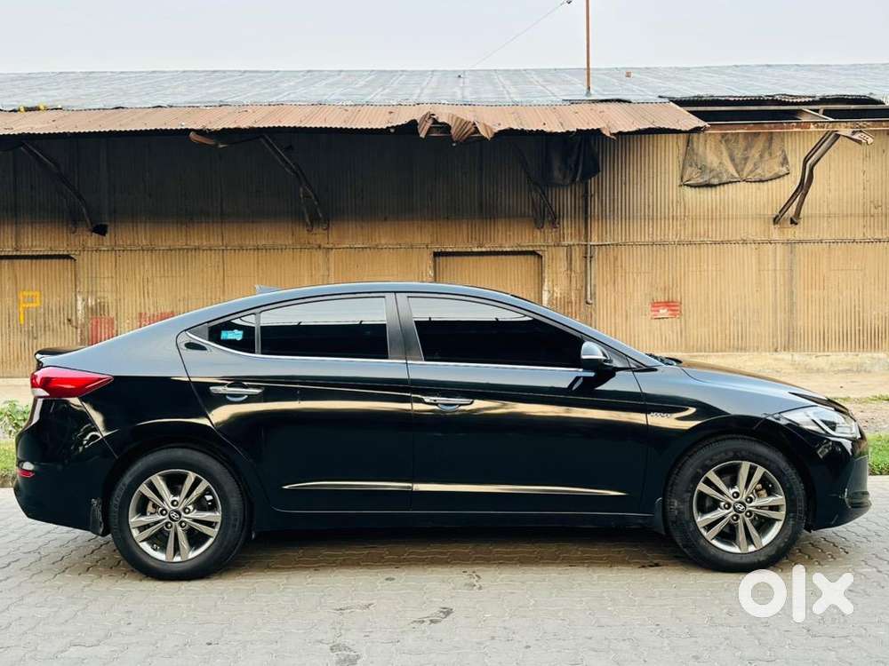 Hyundai Elantra 2.0 Sx Option Petrol Automatic Sunroof