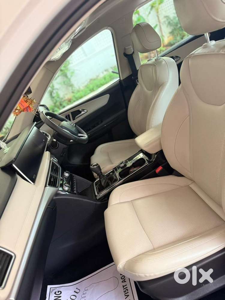 Mahindra Xuv700 2023 Ax 7l Diesel Well Maintained