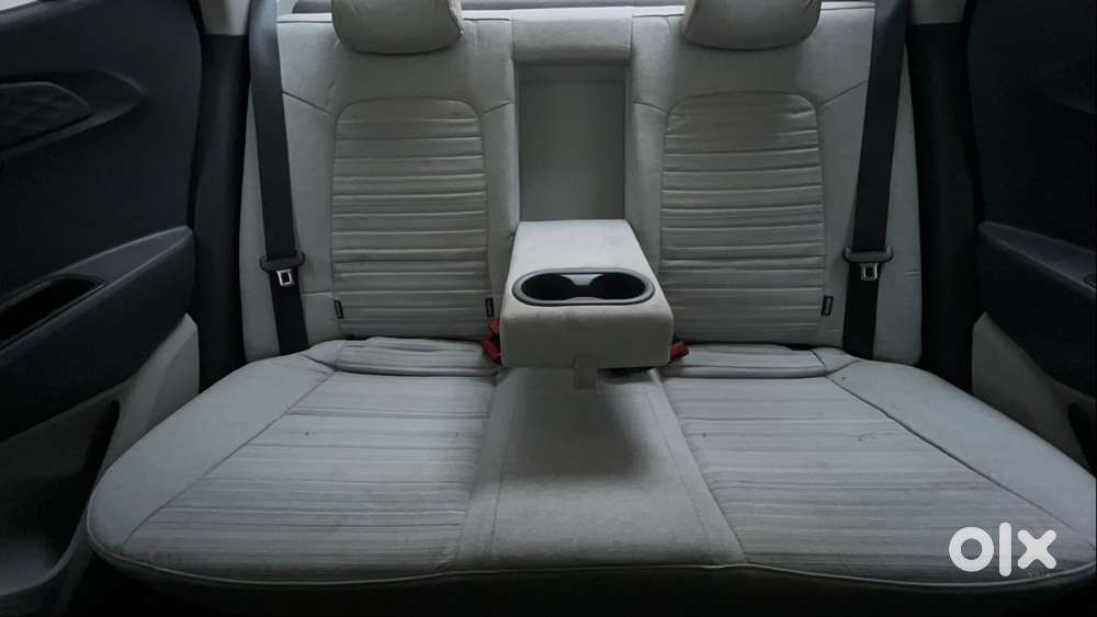 Hyundai Aura 1.2 S Petrol Amt, 2020, Petrol