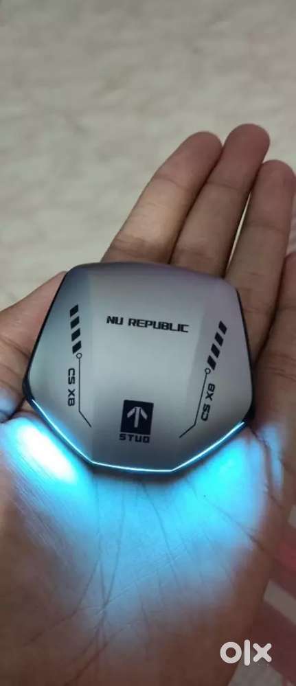 NU REPUBLIC Earbuds