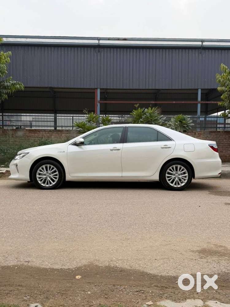 Toyota Camry 2012-2014 Hybrid, 2016, Petrol
