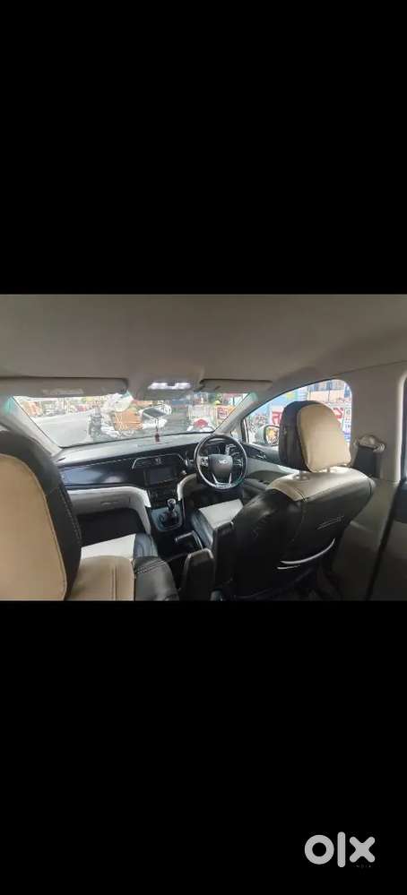 Mahindra Marazzo 1.5 2018