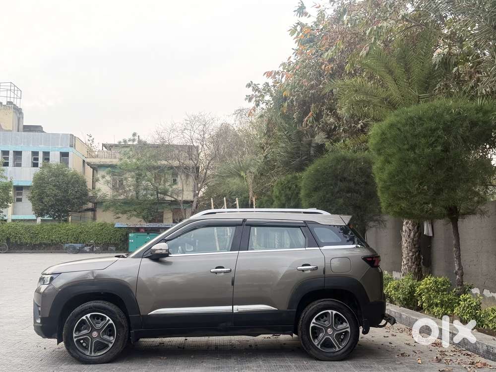 Maruti Suzuki Brezza 1.5 Vxi Smart Hybrid, 2024, Petrol