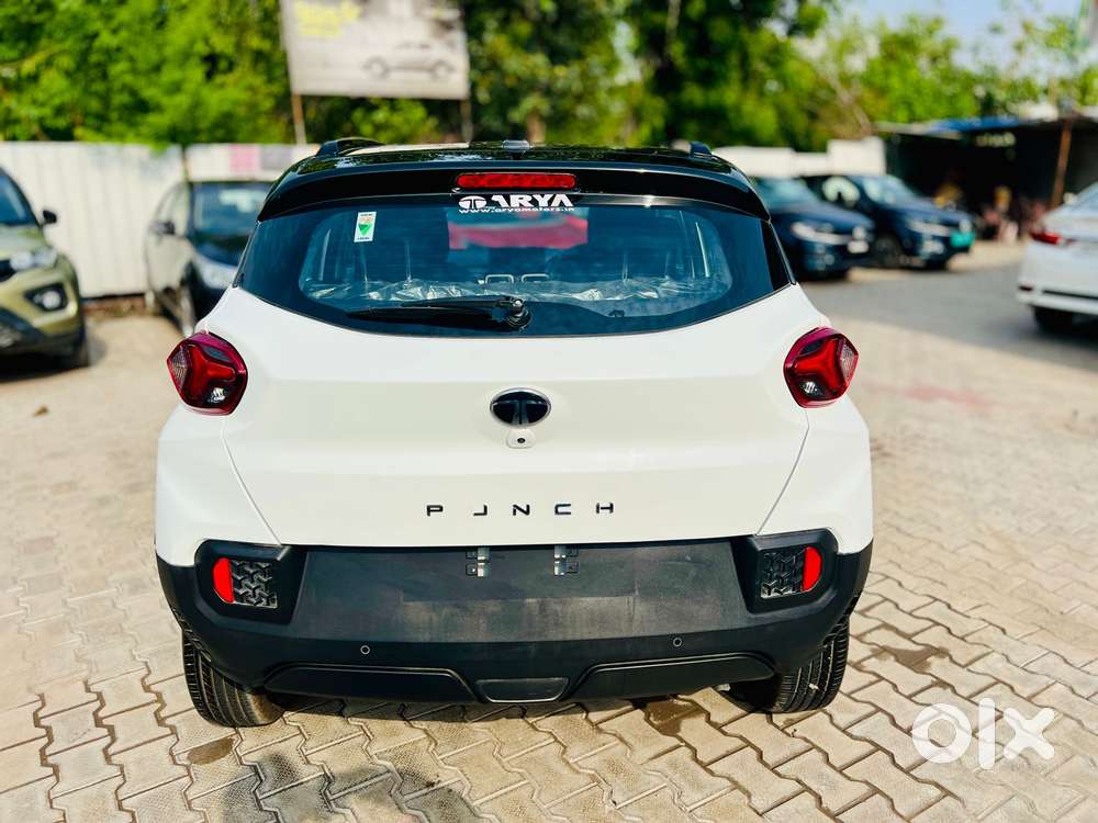 Tata Punch Creative Flagship Dual Tone Amt, 2025, Petrol
